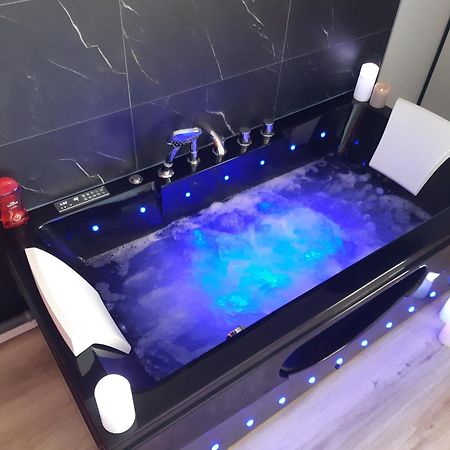 Grand Studio BISCARROSSE PLAGE Une nuit A 2 avec Sauna Luxe, Balnéo, Océan rien que pour vous Esterno foto